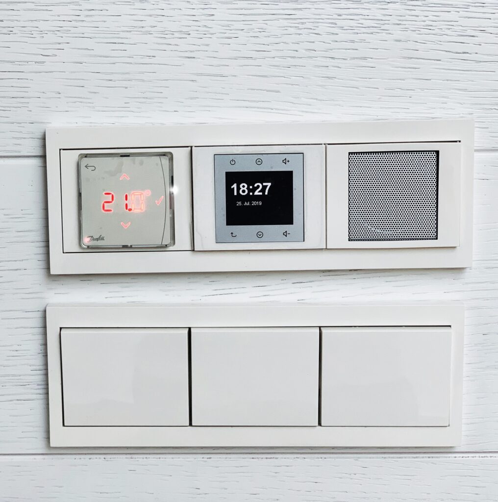 termostaty | sterowanie strefowe ogrzewaniem | DANFOSS | HMI Szczecin